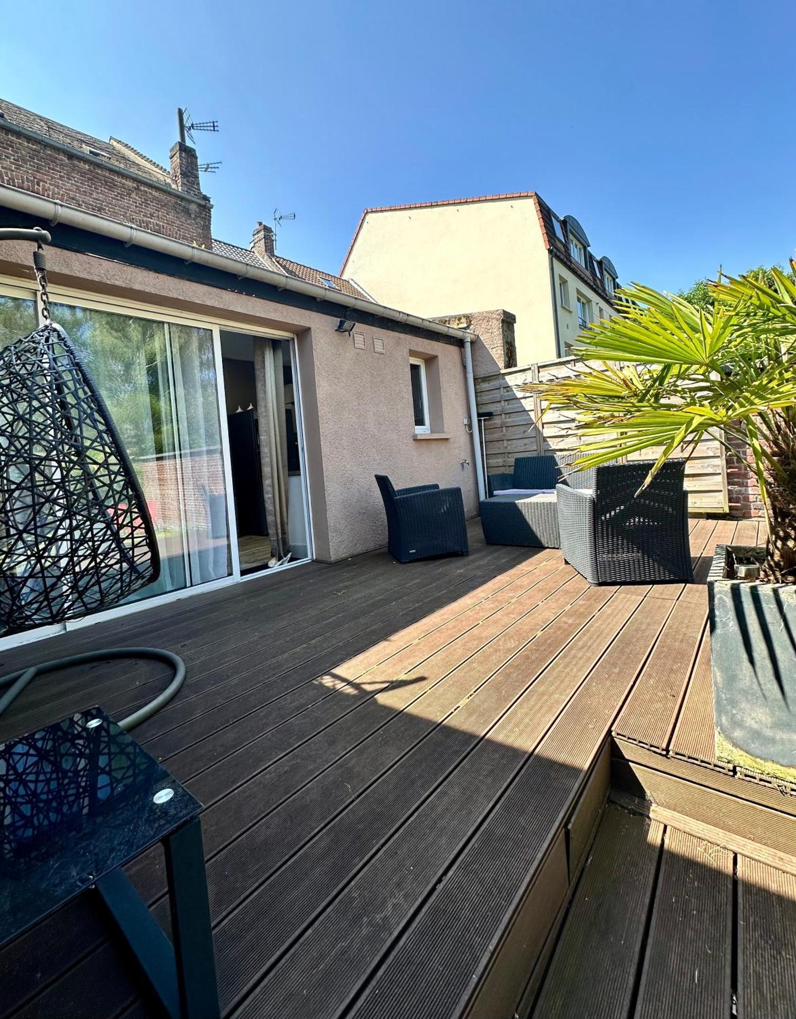 Oasis Citadine Terrasse Intime Jardin Privatif En Plein Centre Ville 70M2 كامبراي المظهر الخارجي الصورة